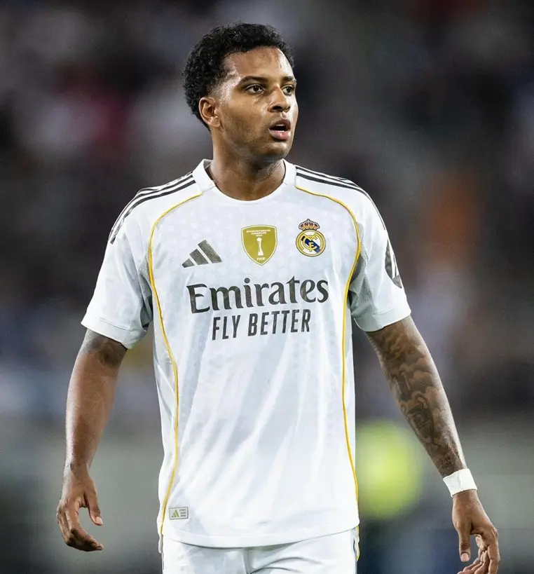 Rodrygo walking on a fine line