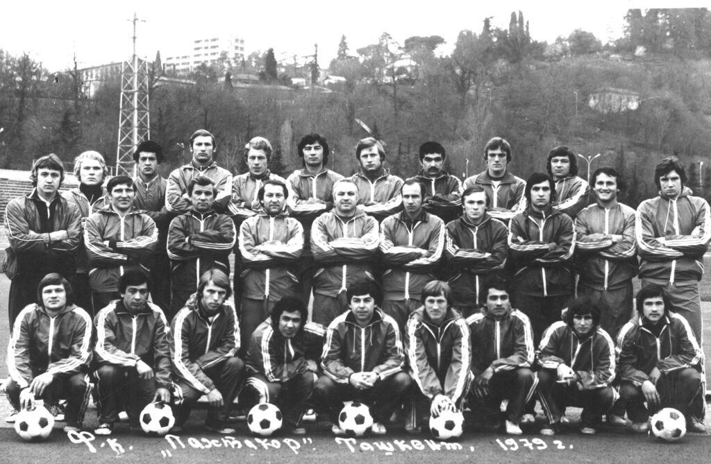 Pakthakor team photo in the city of Sochi, Spring 1979