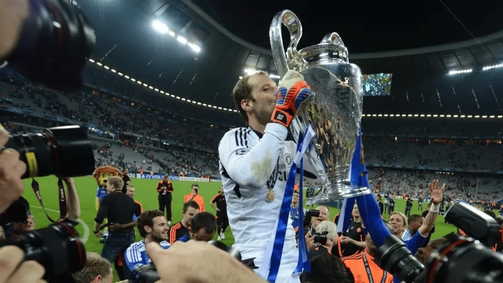 Petr Cech (49 Clean Sheets in 111 Appearances)