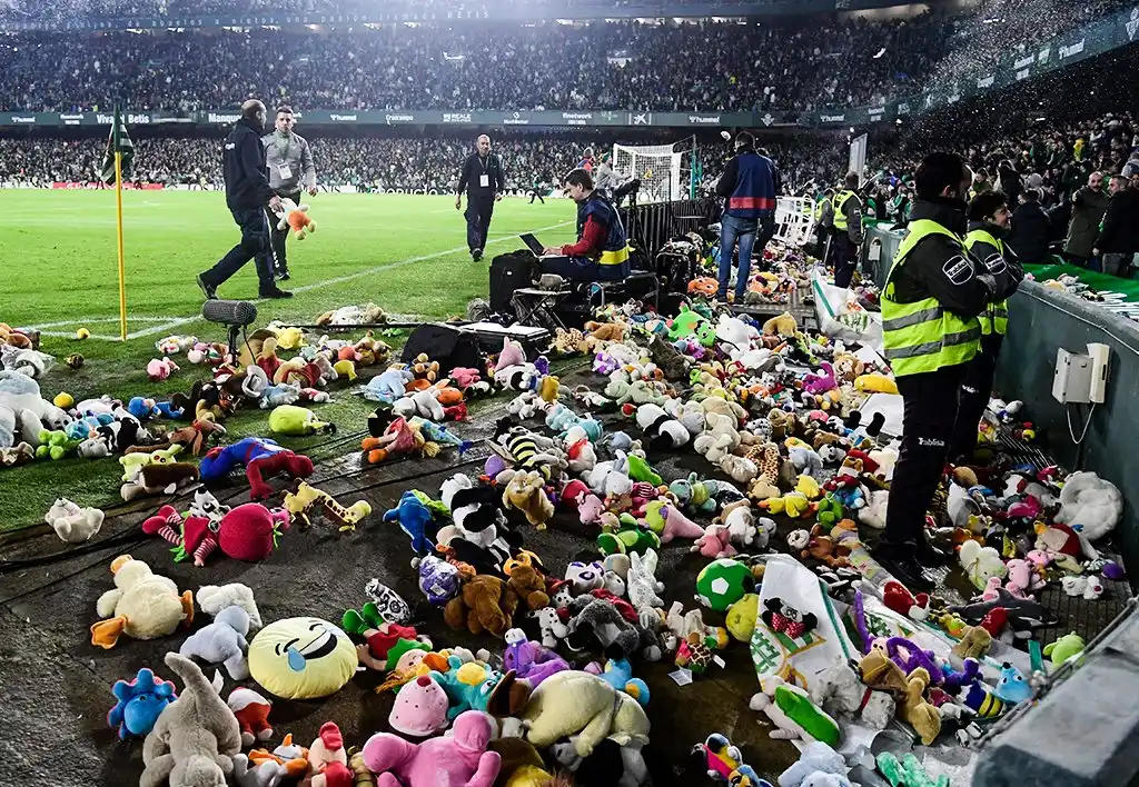 clear the pitch so the second half 