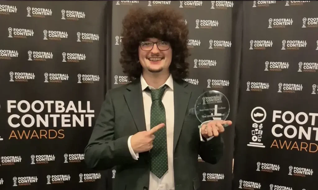 Aura at football contest