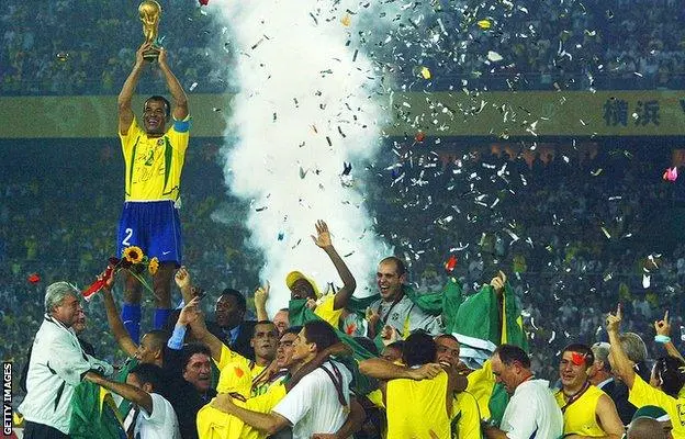 Cafu also played a key role in linking defense to attack